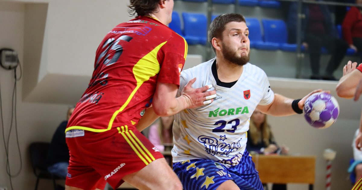 Žvaigždės and Cocks Battle to a 31:31 Draw