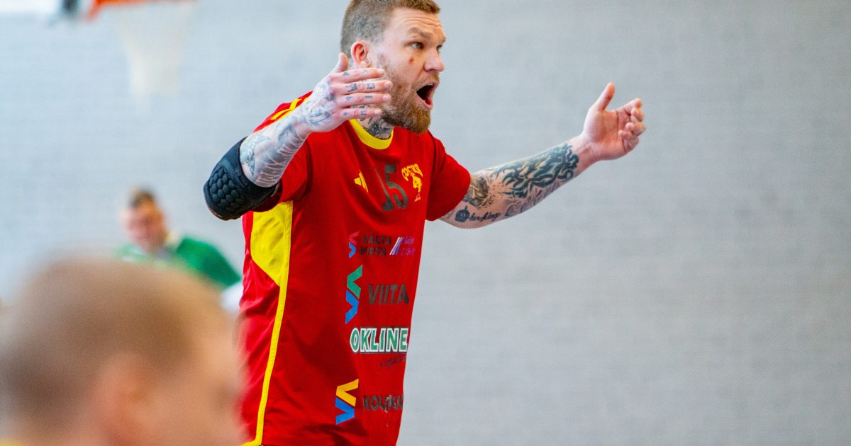 HC Cocks Pull Away Late to Defeat Granitas-Karys 32–26
